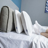 远大OEM工厂批发慢回弹记忆绵枕芯人体工程学设计舒适卧室枕头护颈枕面包枕